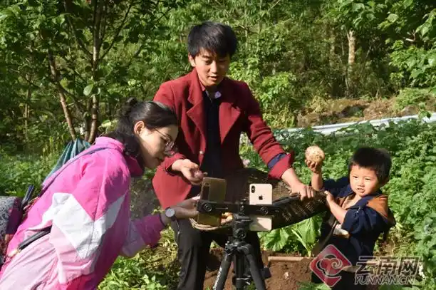 怒江州大学生村官_大学生女村官 观看_倩如扶贫经历