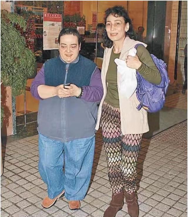 赌王何鸿燊视频_赌王女儿何超琼 何超英 何超仪