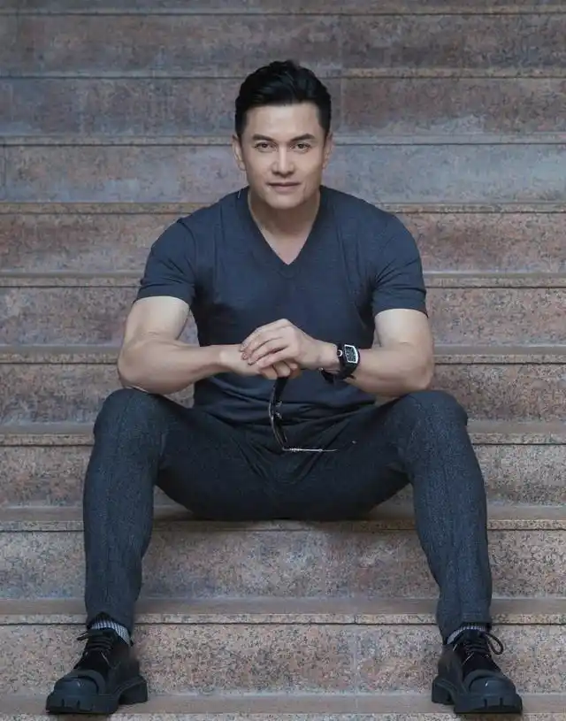 吕良伟第二任老婆阿茵_吕良伟三次婚姻_吕良伟与周海媚邝美云杨小娟的故事