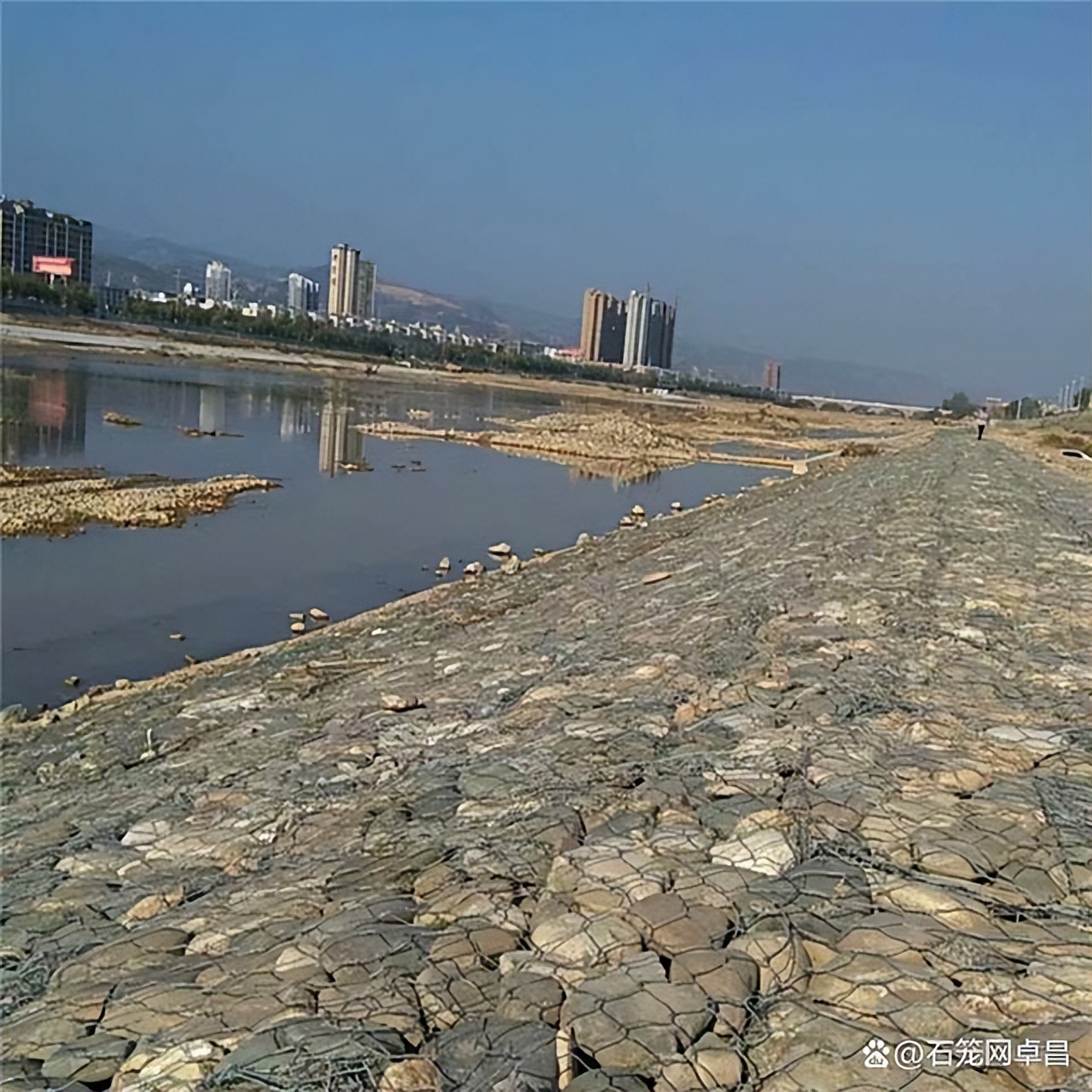 护岸设计原理雷诺护垫_雷诺护垫施工规范_雷诺护垫生态护岸结构