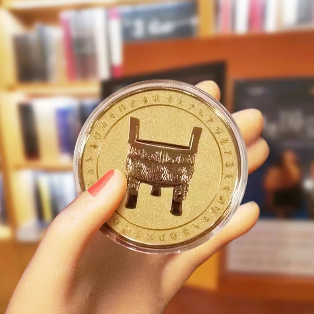 芭比娃娃小游戏_角色扮演小游戏_亲子互动游戏