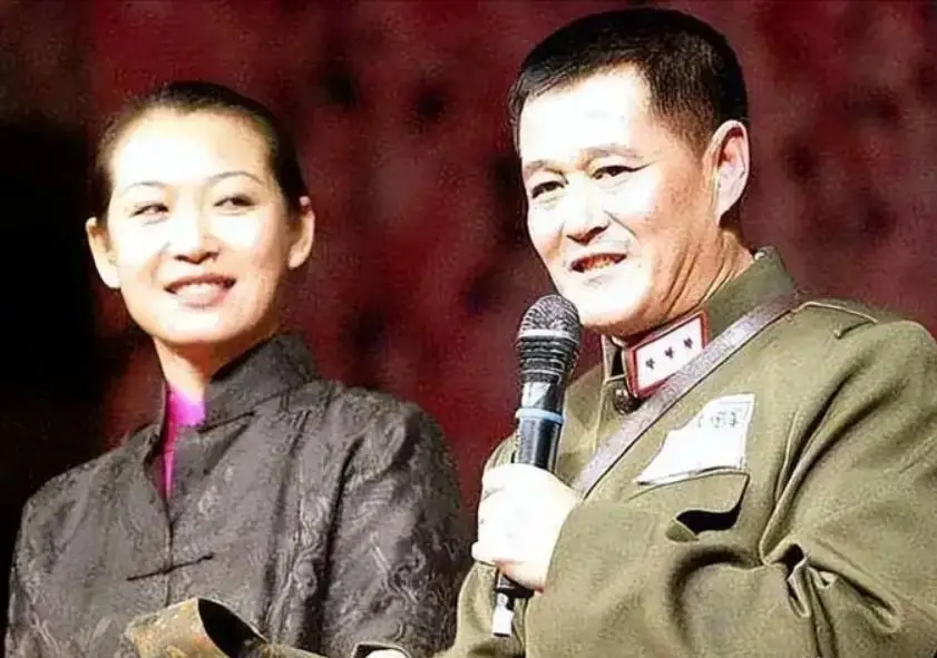 宋小宝抛弃发妻 赵本山铁规被徒弟们打破 赵家班集体翻车_赵本山重庆事件真相