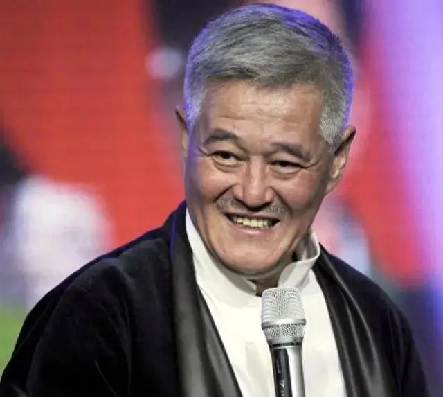 赵本山重庆事件真相_宋小宝抛弃发妻 赵本山铁规被徒弟们打破 赵家班集体翻车