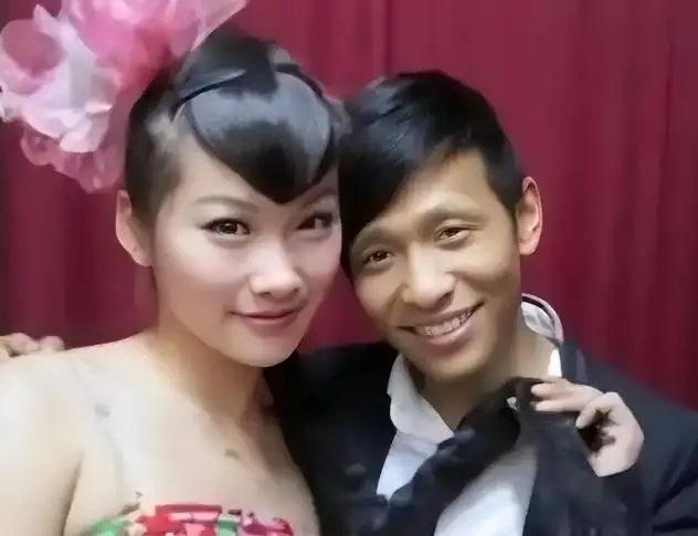 宋小宝抛弃发妻 赵本山铁规被徒弟们打破 赵家班集体翻车_赵本山重庆事件真相