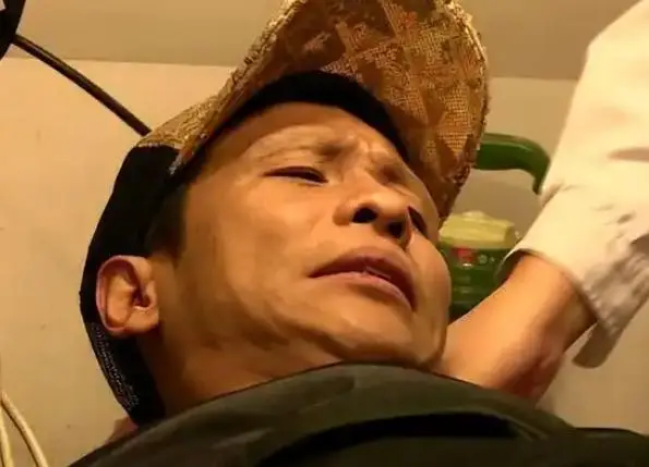 宋小宝抛弃发妻 赵本山铁规被徒弟们打破 赵家班集体翻车_赵本山重庆事件真相