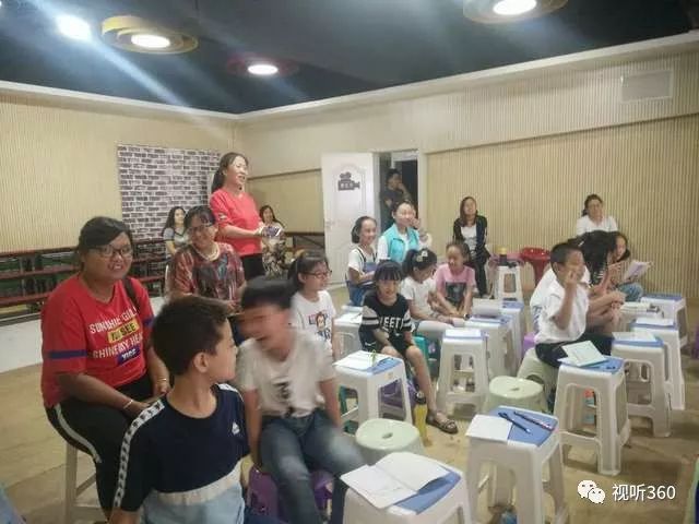 介休电视台星生代小记者暑期特训营新闻定义特点要素_新闻定义特点要素小记者培训_五要素的新闻两篇