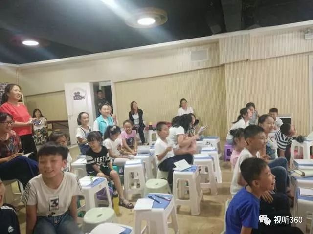 介休电视台星生代小记者暑期特训营新闻定义特点要素_新闻定义特点要素小记者培训_五要素的新闻两篇