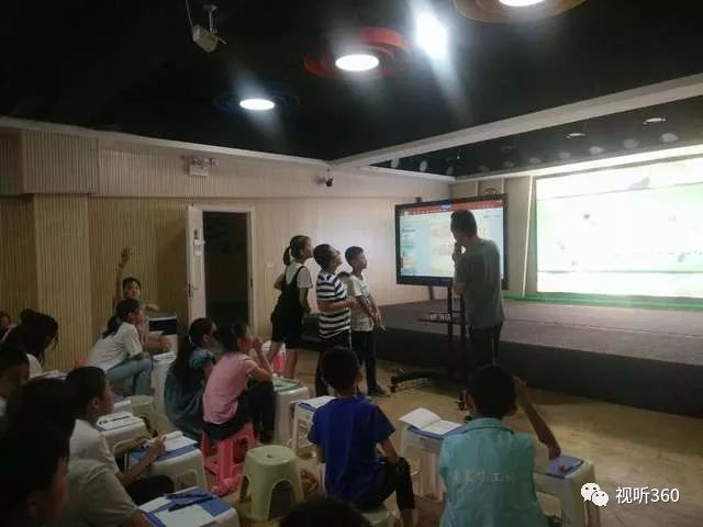 介休电视台星生代小记者暑期特训营新闻定义特点要素_五要素的新闻两篇_新闻定义特点要素小记者培训