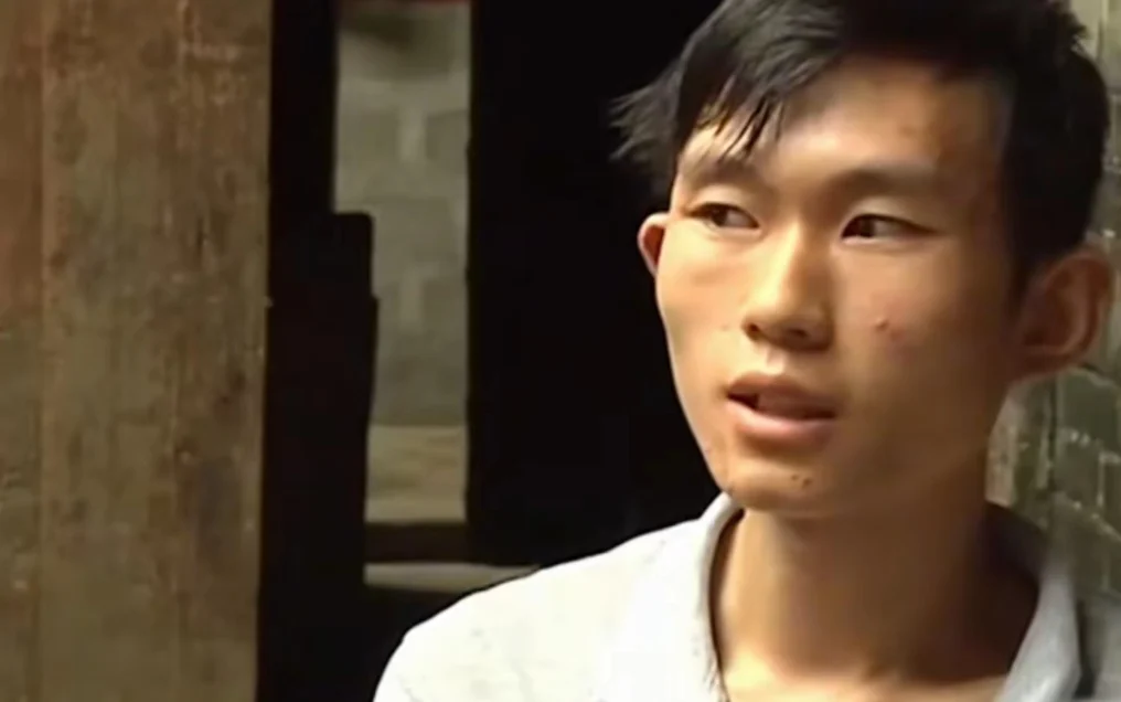 太平间发现弃婴故事_雨夜弃婴_江西靖安医院弃婴事件