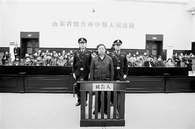 揭季建业倪发科案：被“朋友圈”套牢被“疯狂的石头”绊倒