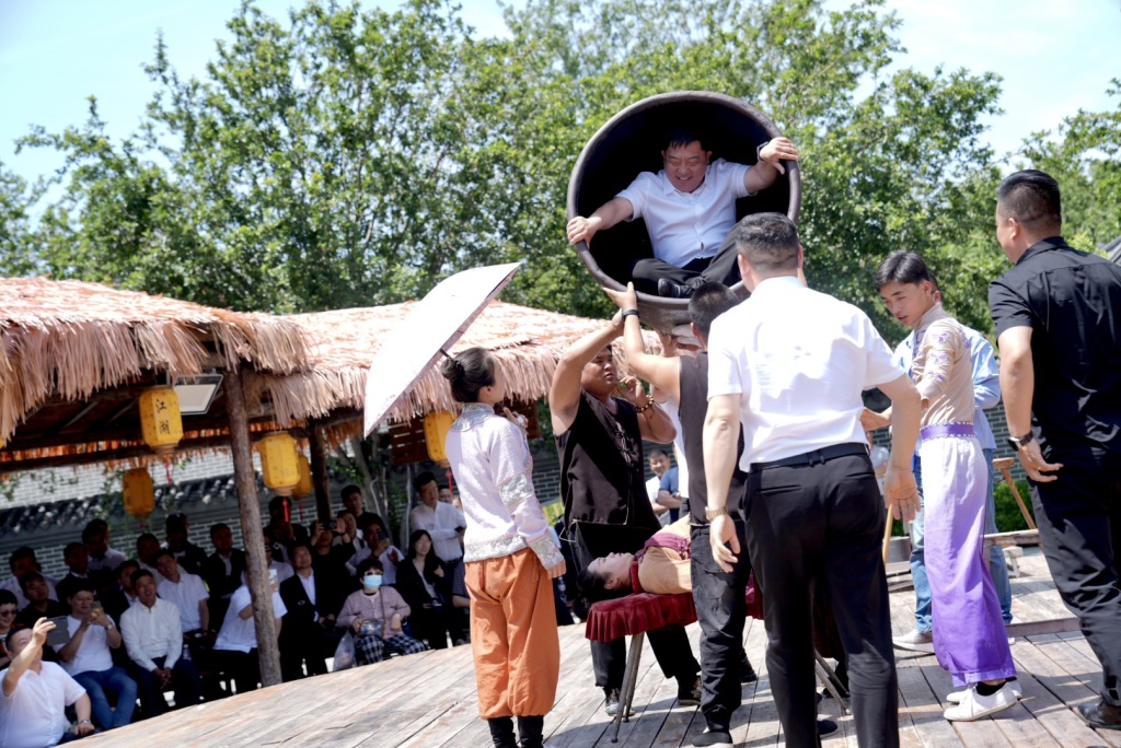 吴桥杂技大世界体验_天桥杂技_中国杂技之乡旅游