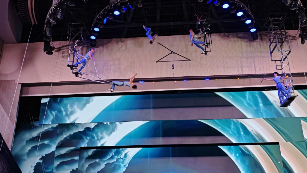 天桥杂技_中国杂技之乡旅游_吴桥杂技大世界体验