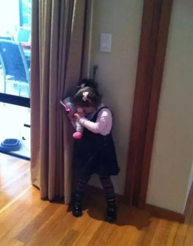 假期亲子游戏推荐_锻炼孩子协调能力的小游戏_踩气球亲子游戏规则