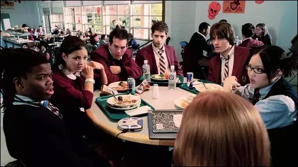 天黑请闭眼游戏规则70_天黑请闭眼游戏 狼人杀 电影 豺狼计划