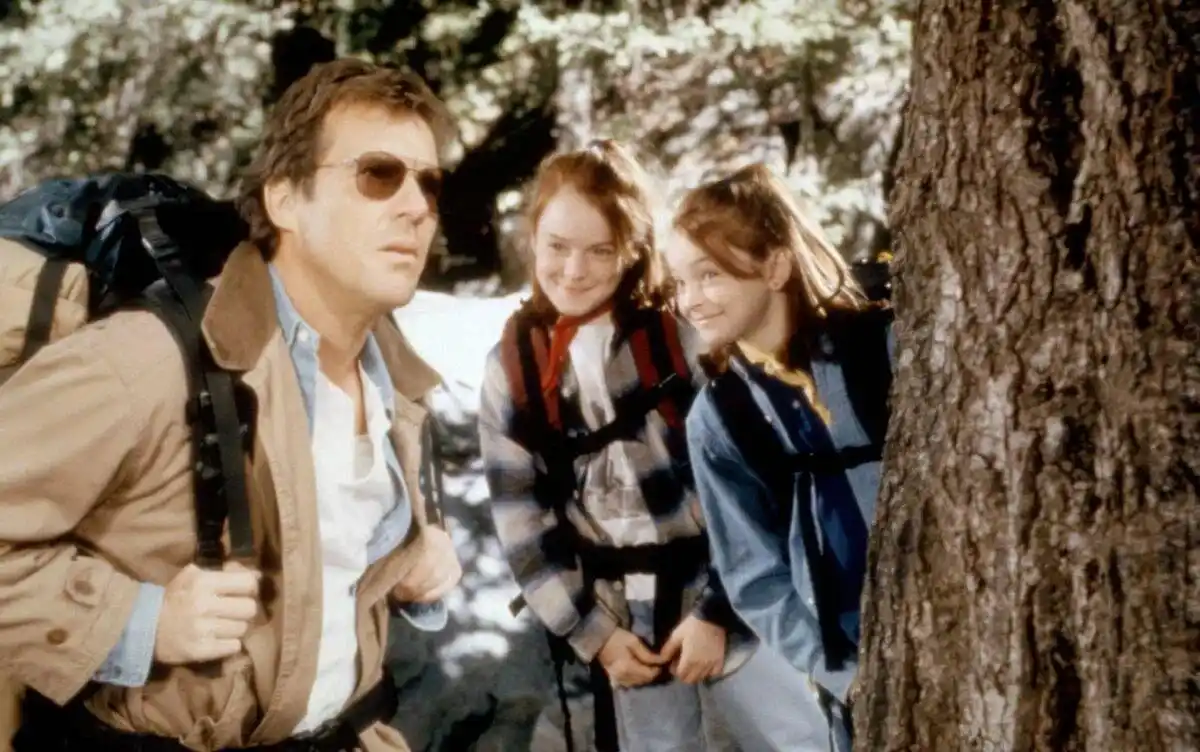 演员角色变换技巧_演员一人分饰多角_面具说话撕裂人电影