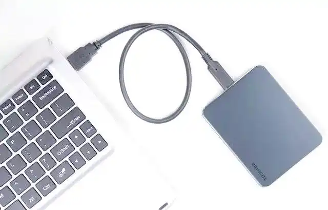 东芝移动硬盘有什么用?_东芝XS700外观设计_东芝XS700移动固态硬盘