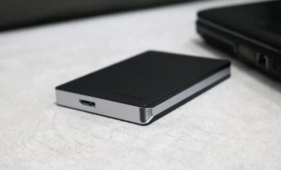 东芝移动硬盘选择指南_东芝Slim移动硬盘_东芝移动硬盘有什么用?