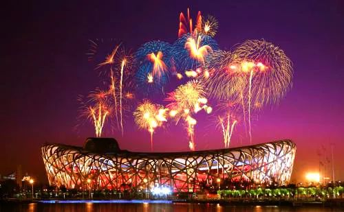 烟花爆竹类型分类_春节烟花爆竹污染_放鞭炮和看烟花