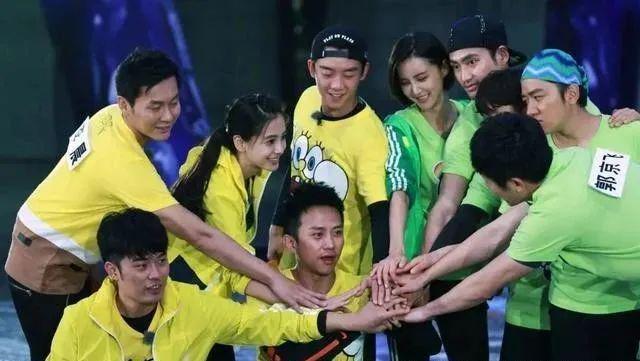 双人踩气球的游戏规则_偏娱乐类团建游戏_猜歌游戏