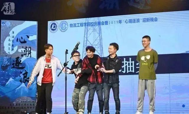 偏娱乐类团建游戏_猜歌游戏_双人踩气球的游戏规则