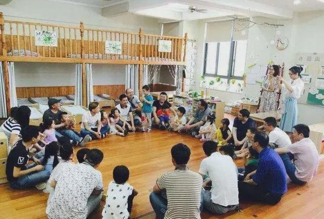 篝火晚会趣味小游戏_双人踩气球的游戏规则_篝火晚会游戏规则