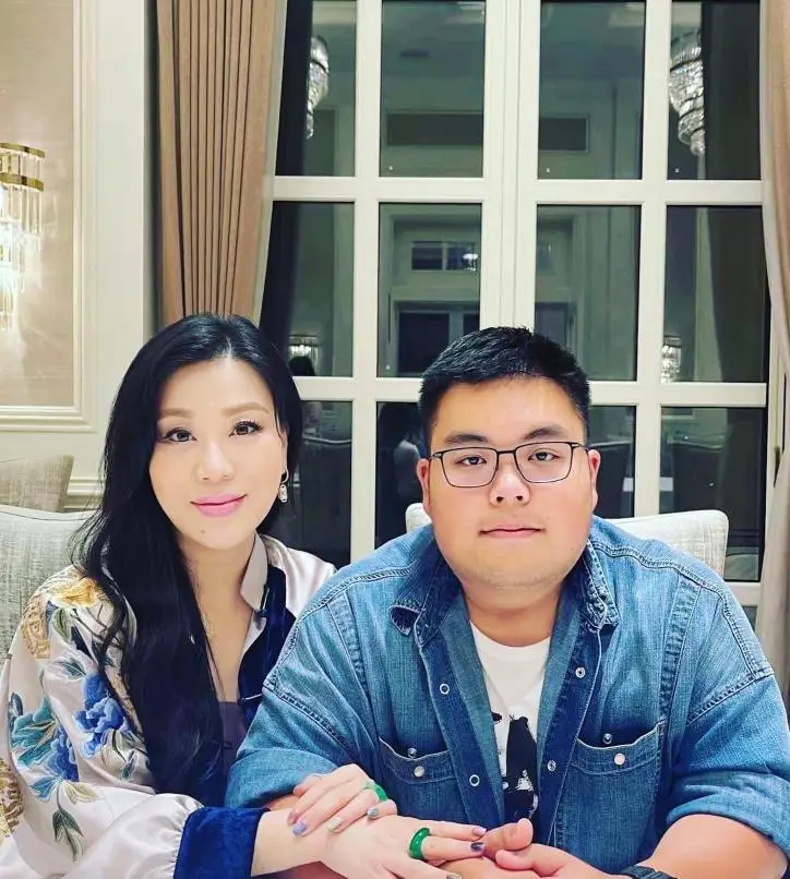 杨小娟晒半山豪宅喜鹊报喜，吕良伟娶旺夫女家业兴旺，儿子有出息