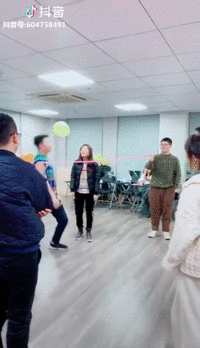 年会游戏推荐_洞房花烛夜游戏规则_适合年会气氛活跃的游戏