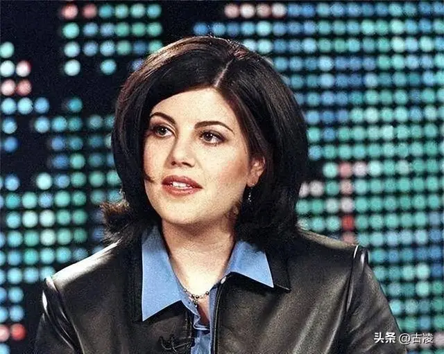 希拉里以牙还牙真相_克林顿莱温斯基丑闻_克林顿偷情视频