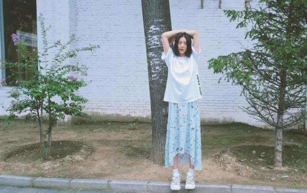 高级配色技巧_高档雪纺衫_夏季穿搭色彩搭配