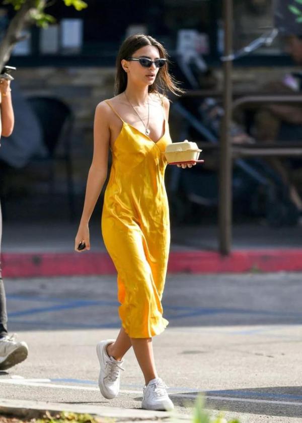 高级配色技巧_高档雪纺衫_夏季穿搭色彩搭配