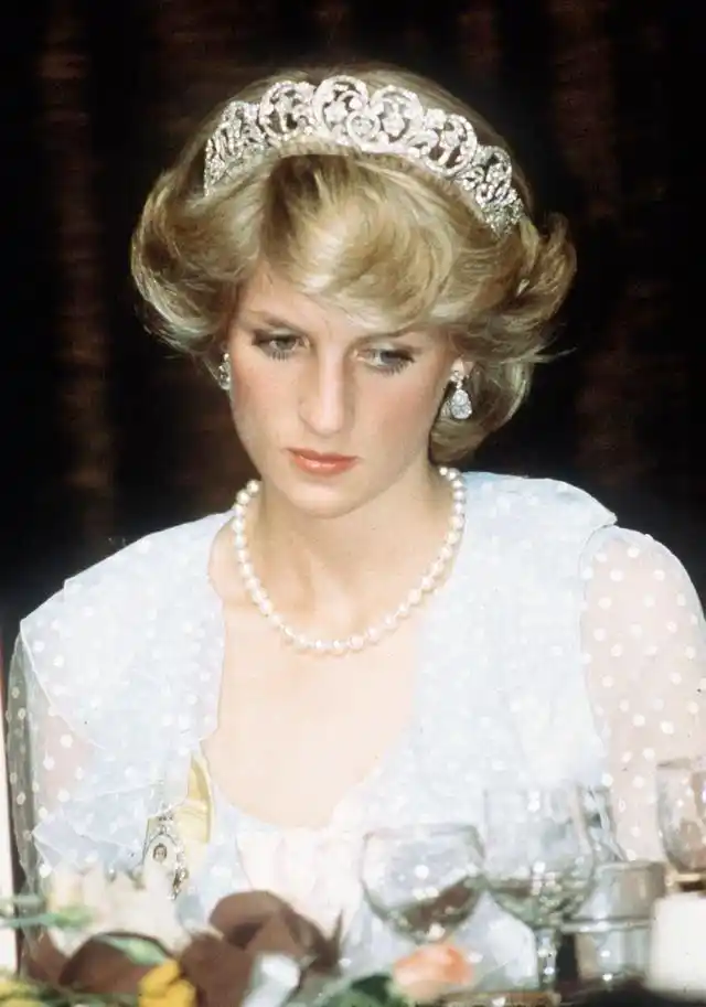 经典国外美女戴安娜_戴安娜王妃与妮可基德曼人生经历对比_戴安娜王妃妮可基德曼比较