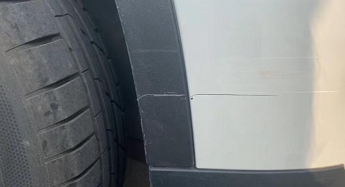 汽车维修保养维权_宝马4S店贴膜剐蹭纠纷_把宝马车刮怎么办