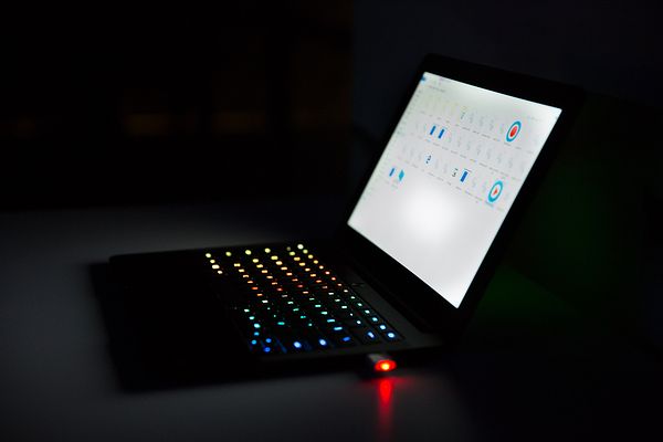 雷蛇笔记本是什么系统_Razer Blade Stealth超极本_雷蛇灵刃潜行版售价