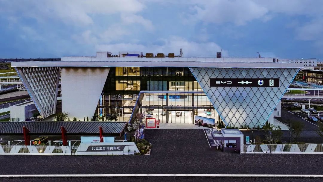 安静的狂飙——比亚迪如何用全地形赛道重塑中国赛车文化