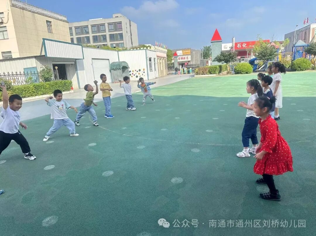 沙包里面可以放什么_幼儿沙包游戏玩法_沙包游戏规则图片设计