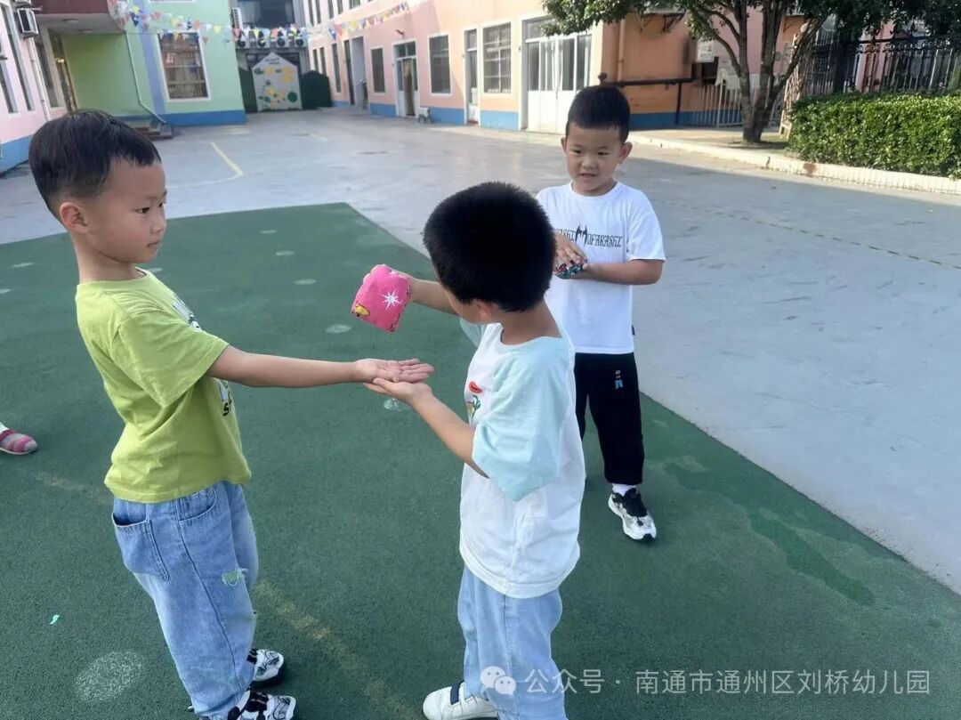 幼儿沙包游戏玩法_沙包里面可以放什么_沙包游戏规则图片设计
