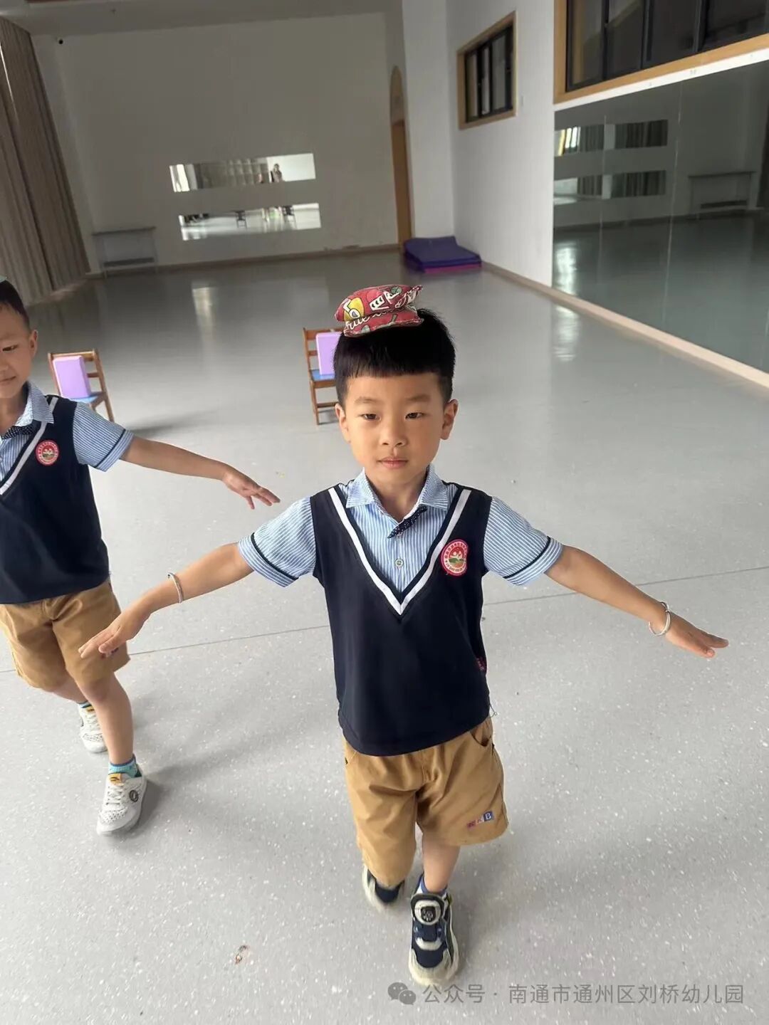 沙包游戏规则图片设计_沙包里面可以放什么_幼儿沙包游戏玩法