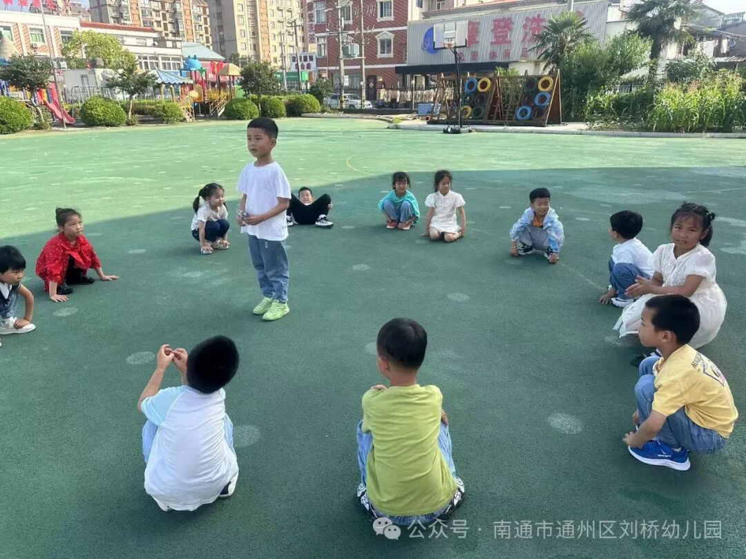 沙包游戏规则图片设计_沙包里面可以放什么_幼儿沙包游戏玩法