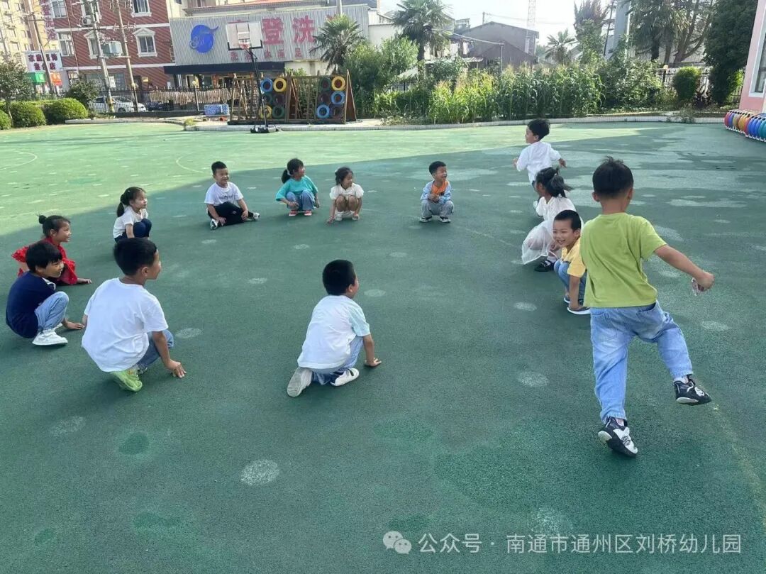 沙包游戏规则图片设计_沙包里面可以放什么_幼儿沙包游戏玩法