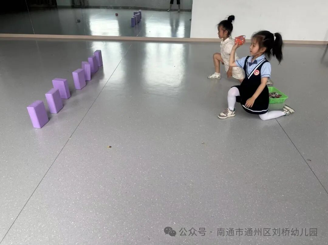 沙包游戏规则图片设计_幼儿沙包游戏玩法_沙包里面可以放什么