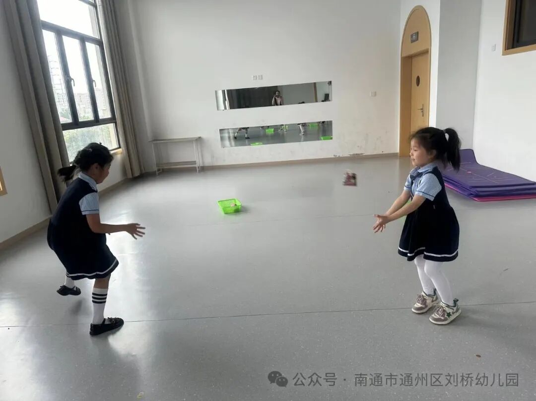 幼儿沙包游戏玩法_沙包里面可以放什么_沙包游戏规则图片设计