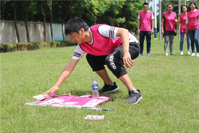 沟通协作：要加强沟通，减少工作中的重复犯错的问题，提高效率