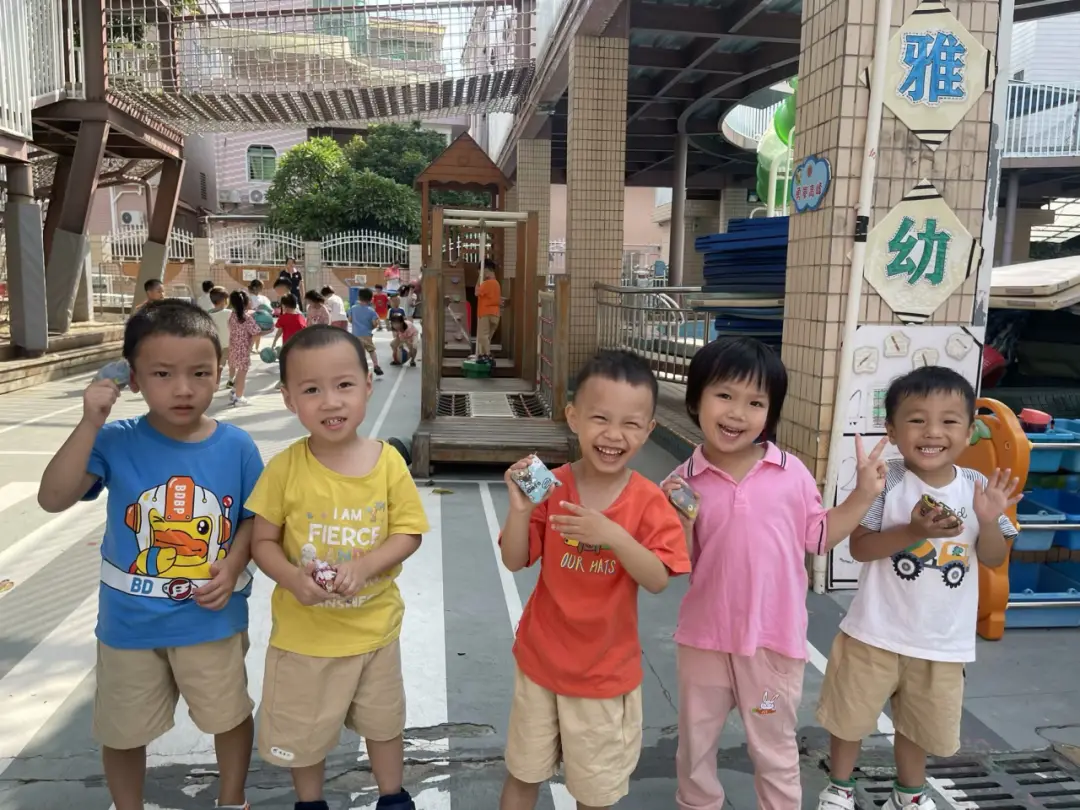 雅正幼小班级户外游戏沙包玩法_小班沙包游戏活动设计_沙包游戏规则图片设计