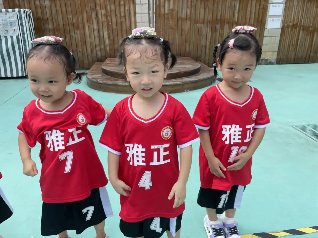 沙包游戏规则图片设计_小班沙包游戏活动设计_雅正幼小班级户外游戏沙包玩法