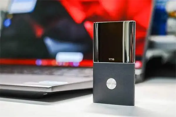 aigo爱国者移动固态硬盘S8开箱体验评测