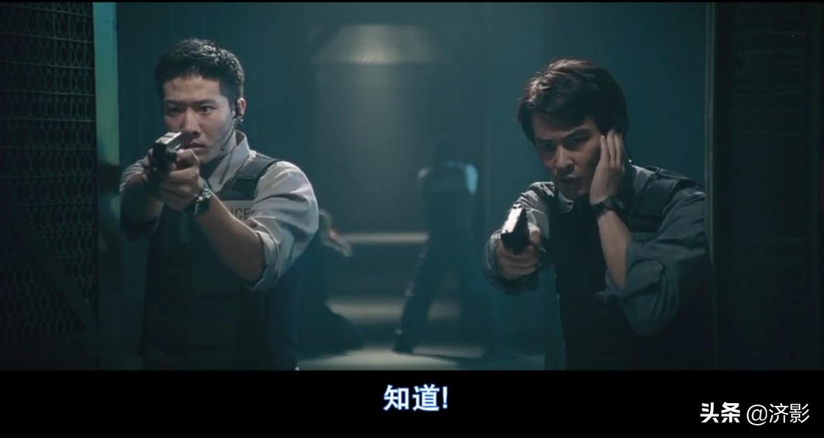 《新警察故事》里开头成炮灰的9个警员，原来个个都来头不小