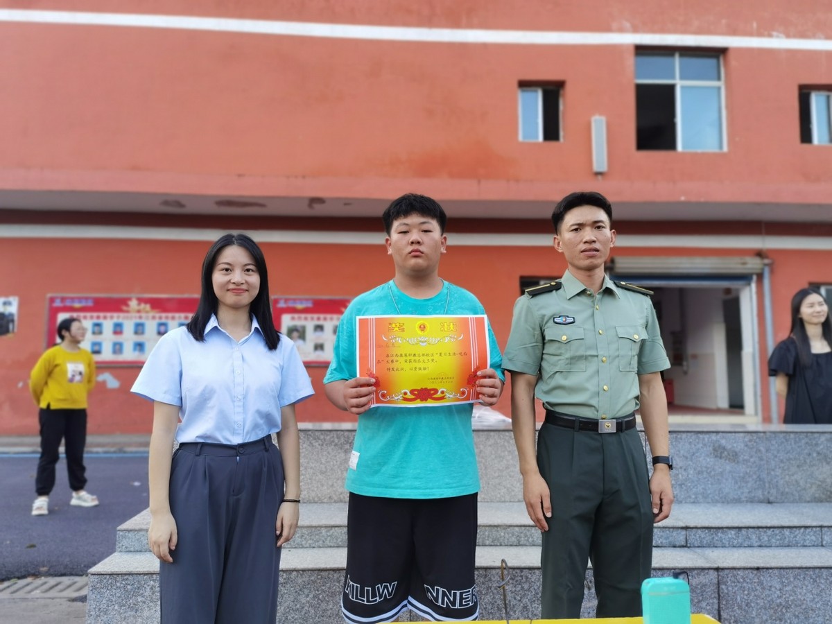 趣味吃西瓜比赛规则_吃西瓜比赛游戏规则_吃西瓜比赛的游戏还能叫什么