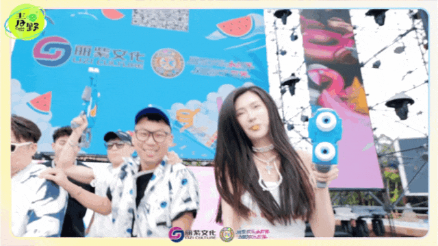 吃西瓜比赛游戏规则_夏日沙滩滚瓜大战游戏规则_丽紫欢乐水世界吃瓜挑战赛