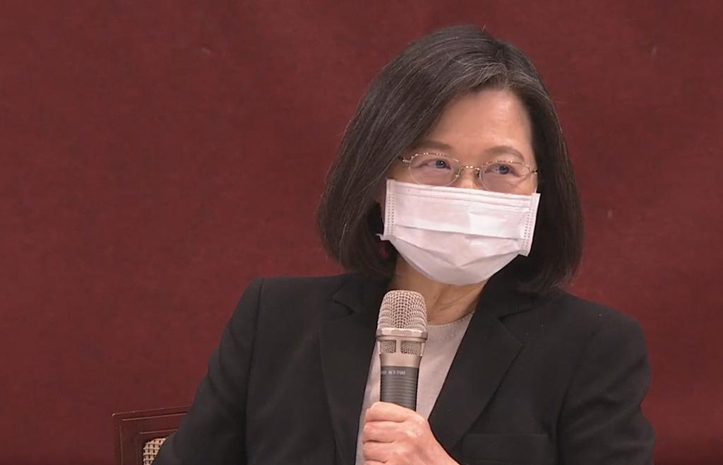 时隔745天，蔡英文公开答记者问！被轰：仍不知“谦卑为何物”