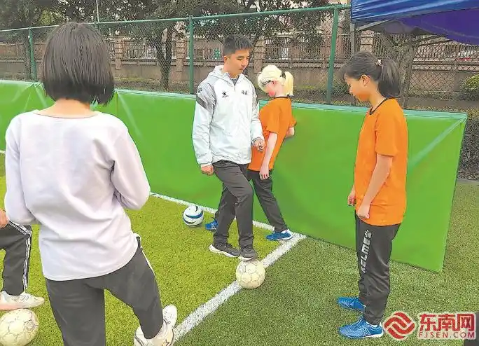 盲人足球规则_盲人足球游戏技巧_盲人足球游戏规则